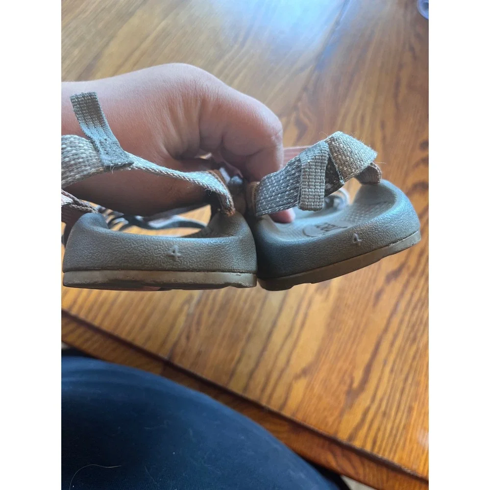 Chaco Strappy Sandals Women's Size‎ 4 Pink Beige Hiking Walking Casual Shoes